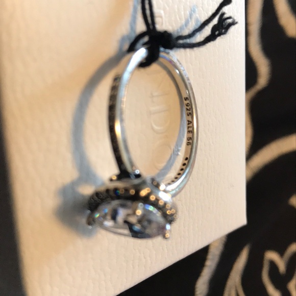 Pandora radiant teardrop ring - Picture 3 of 5